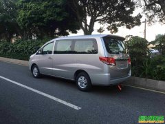 低价出租11座瑞风M4面包车-广州租11座接送机多少钱一趟？