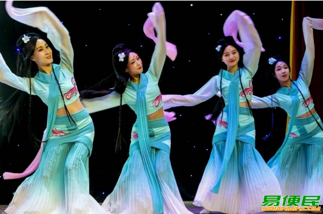 LHY各类演出服出租.人偶道具等8 LHY各类演出服出租.人偶道具等8